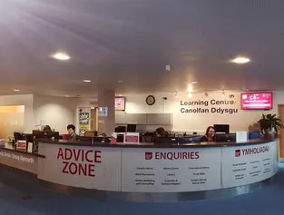 Newport library advice zone