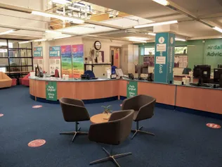 Glyntaff campus advize zone help desk