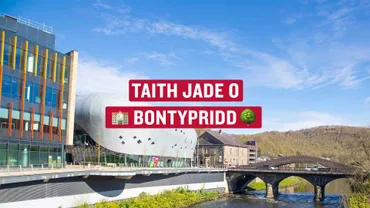 An image of Pontypridd town with red text that reads 'Jade's tour of Pontypridd' in Welsh.