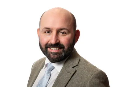Dr James Gravelle