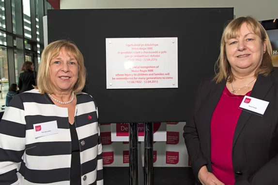 Professor Julie Lydon, Vice-Chancellor or the University of South Wales, with Alison Strode, Therapy Adviser for Wales. Neil Gibson