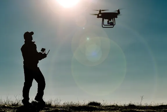 https://uswfoxtail.blob.core.windows.net/foxtail-prod-uploads/original_images/Drone_flying.jpg