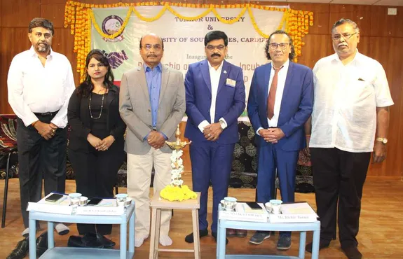 Staff from Tumkur University and Richie Turner, USW.