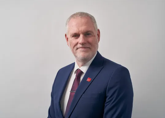 Dr Ben Calvert