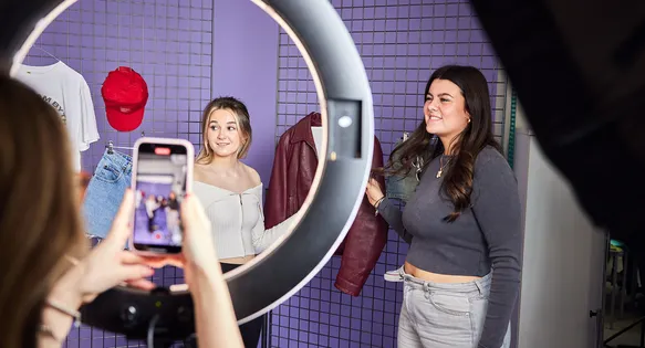 fashion-marketing-video-thumbnail