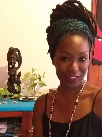 Lecturer Dr Adeola Dewis