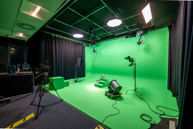 Green screen