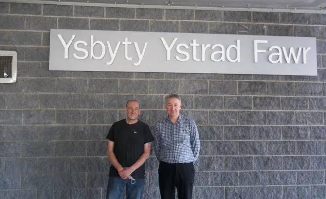 Steven Davies, YYFM founder with published author and site contributor Ian 'Chobbs' Robertson outside Ysbyty Ystrad Fawr