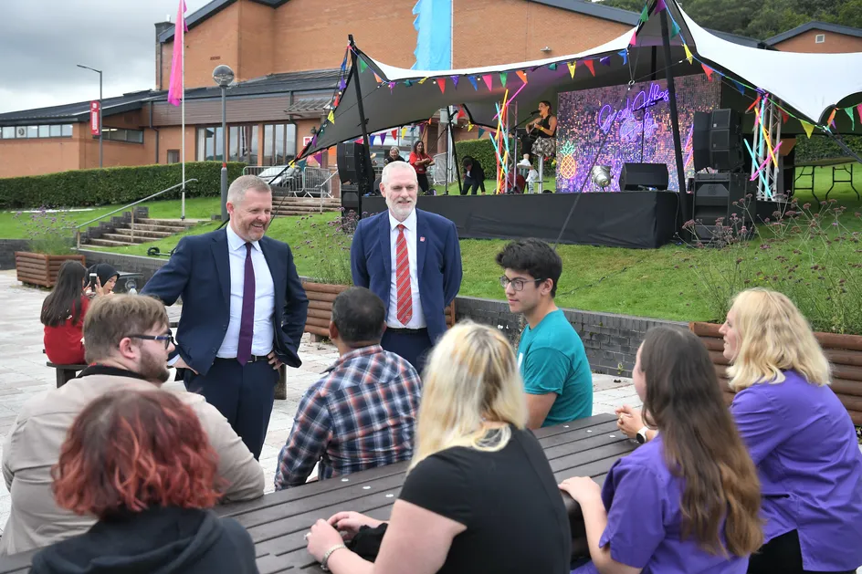 WelcomeFest, Education Minister visit 01.JPG
