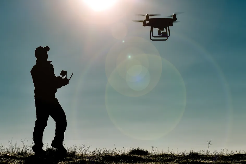 https://uswfoxtail.blob.core.windows.net/foxtail-prod-uploads/original_images/Drone_flying.jpg