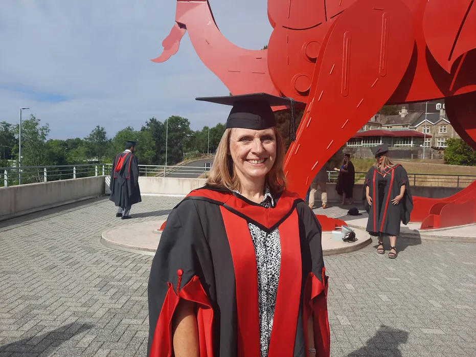 https://uswfoxtail.blob.core.windows.net/foxtail-prod-uploads/original_images/Hilary_Hyett_Graduation_cap_and_gown_2022.jpg