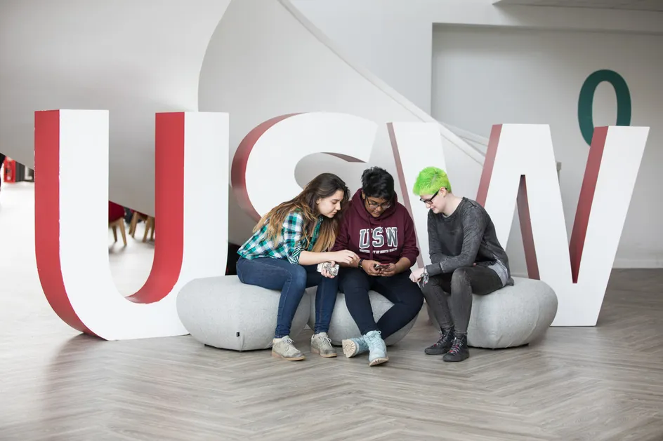 https://uswfoxtail.blob.core.windows.net/foxtail-prod-uploads/original_images/Photojournalism-Students_in_Cardiff_Campus_37593_8vHJ1nE.jpg