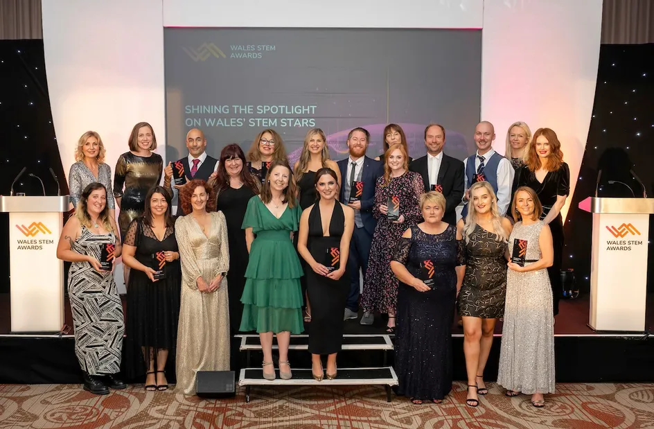 https://uswfoxtail.blob.core.windows.net/foxtail-prod-uploads/original_images/STEM_award_winners.jpg