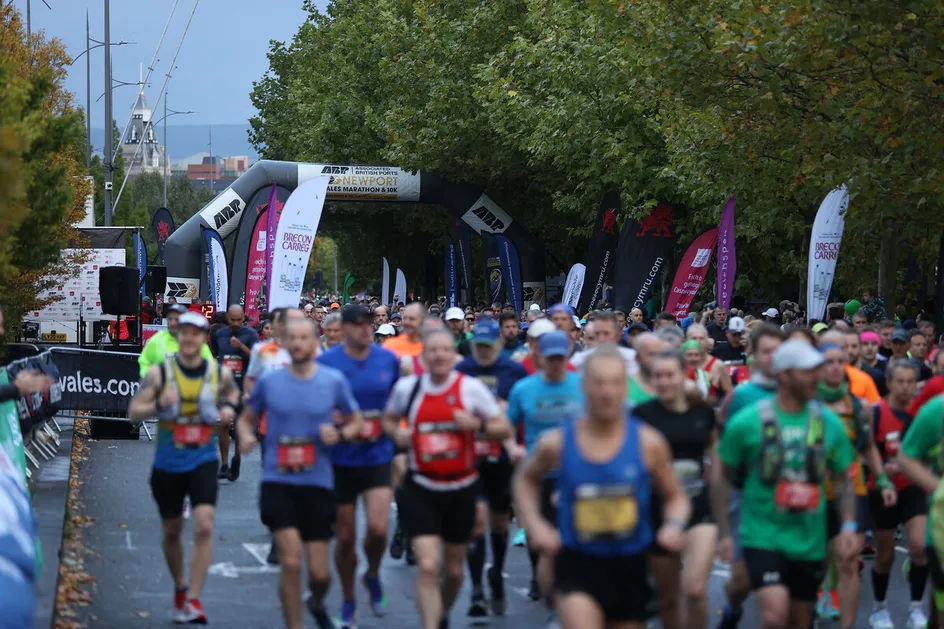 https://uswfoxtail.blob.core.windows.net/foxtail-prod-uploads/original_images/Newport_Marathon___10k_43827.jpg