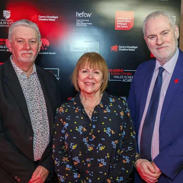 Huw Swayne, Cyfarwyddwr Academi Sgrin Cymru; Allison Dowzell, Rheolwr Gyfarwyddwr Screen Alliance Wales; Dr Ben Calvert, Is-Ganghellor PDC yn nigwyddiad lansio Academi Sgrin Cymru