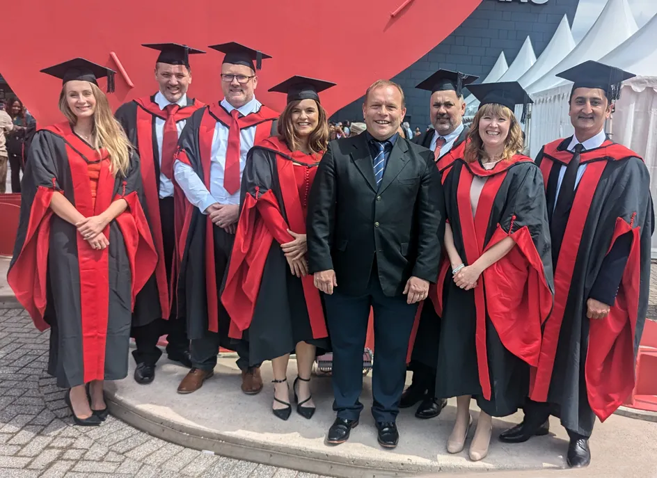 Carfan gyntaf yr MSc Arwain Trawsnewid Digidol adeg Graddio