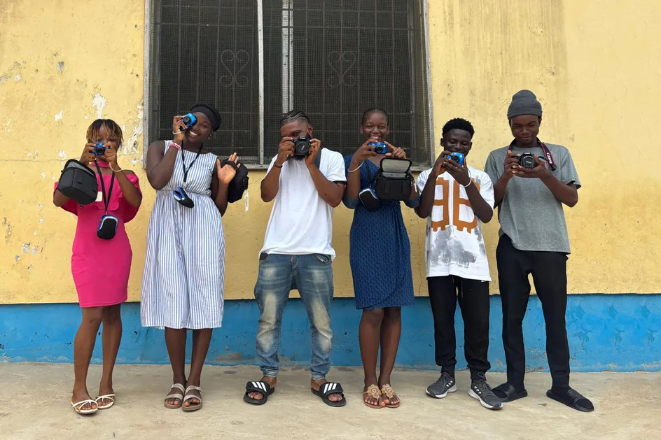 The Liberia 7-15 project volunteers with the donated cameras