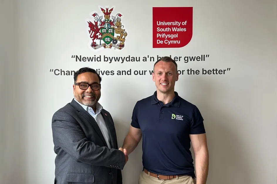 Prof Osama Khan with Greg Freeman, CEO of DALA