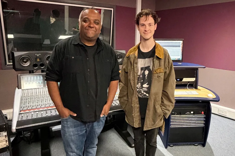 Romesh Dodangoda with Tom Greenaway-Parry