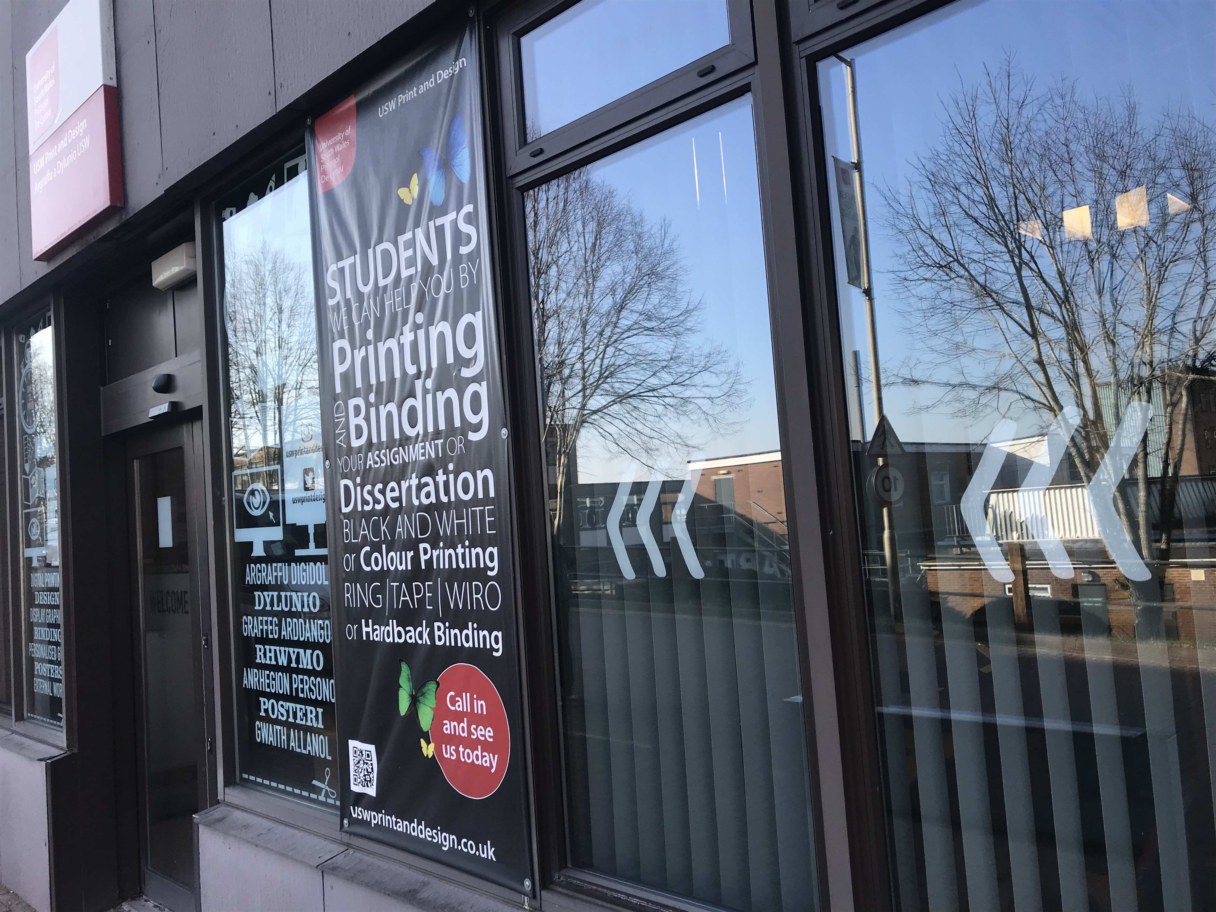 the front of the print and design shop on campus